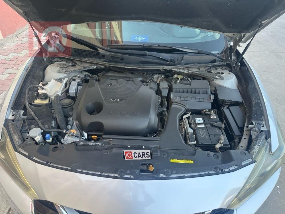 نيسان ماكسيما